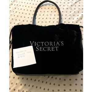 A Victoria Secret Tote Bag❤️ #R12